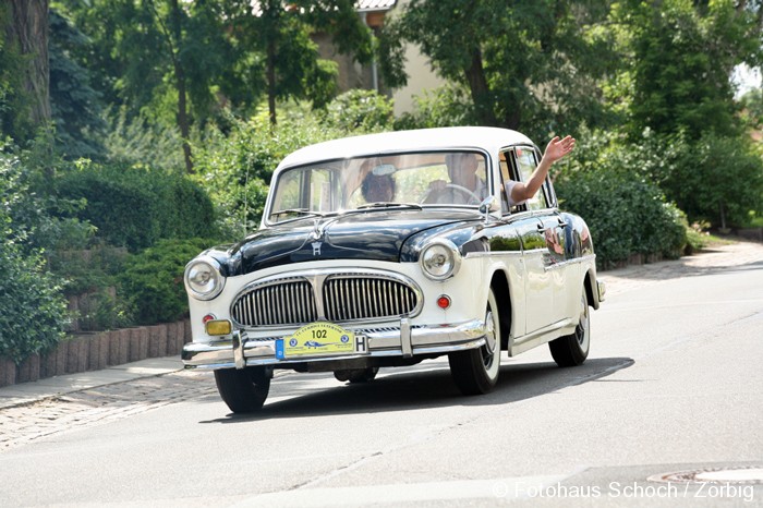 Bild: Nach dem Start in Zörbig, führte die Fahrt nach Dessau auch durch die Ortschaft Thalheim bei Wolfen.