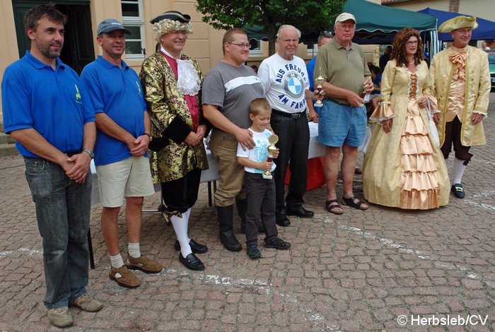 Bild: Platzierungen der Fahrzeugklasse: M3

1. Platz: (7 Strafpunkte) Erich Reinicke, BMW-R 25
2. Platz: (12 Strafpunkte) Christian Lutzke, MZ BK 350
3. Platz: (17 Strafpunkte) Klaus Jacob, BMW R 67/2