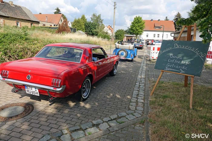 Bild: Am Ziel in Großzöerbitz wurden die Fahrerkarten abgegeben.