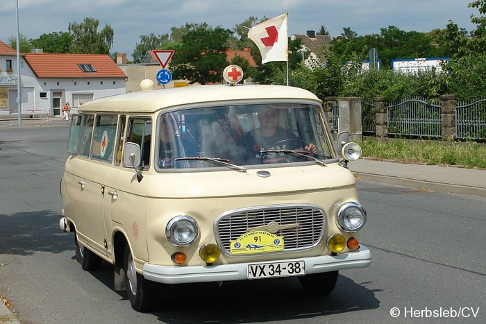 Bild: Nach erfolgtem Start, fuhren die Teilnehmer nach speziell ausgeschilderter Strecke, sodass sie die Kontrollpunkte bei aufmerksamer Fahrweise nicht verfehlen konnten.
