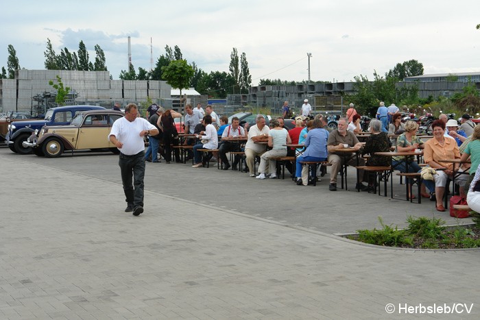 Zeil- und Wendepunkt im Hallorenmuseum in Halle/S.: Hier besuchten die Teilnehmer das Schokoladenmuseum und erhielten hier auch ihre Nachmittagsvespar. Bild: Zeil- und Wendepunkt im Hallorenmuseum in Halle/S.: Hier besuchten die Teilnehmer das Schokoladenmuseum und erhielten hier auch ihre Nachmittagsvespar.
