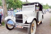 An diesem Wochenende vom 13. bis 14.Juli startet die 16. Curbici Veterano -Mitteldeutschlands eindrucksvollste Oldtimerrallye in und um Zörbig. Ziele sind neben Zörbig und Umgebung der Mause-Turm und das Spinndüsen-Museum in Gröbzig. 